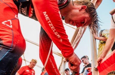 Strong performance and tough conditions at the EnduroGP opener in Custonaci, Sicily. Discover the full photo gallery.