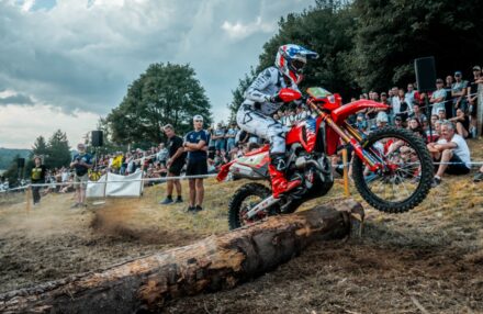 Relive the highlights of the EnduroGP Saint-Agrève weekend through the best action shots of Honda RedMoto riders competing in the FIM EnduroGP World Championship