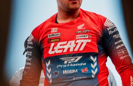 Strong performance and tough conditions at the EnduroGP opener in Custonaci, Sicily. Discover the full photo gallery.
