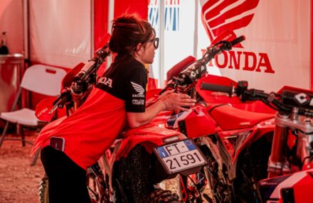 Strong performance and tough conditions at the EnduroGP opener in Custonaci, Sicily. Discover the full photo gallery.