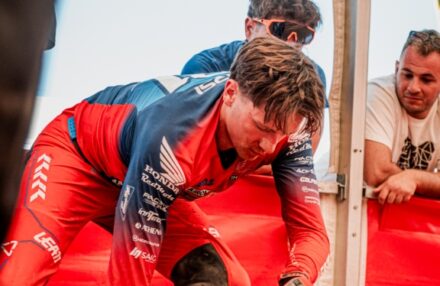 Strong performance and tough conditions at the EnduroGP opener in Custonaci, Sicily. Discover the full photo gallery.