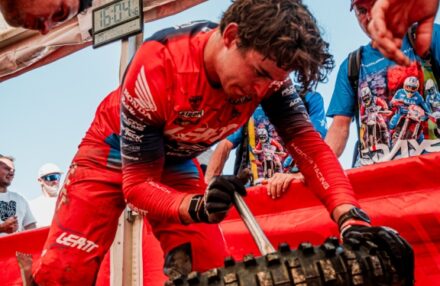 Strong performance and tough conditions at the EnduroGP opener in Custonaci, Sicily. Discover the full photo gallery.