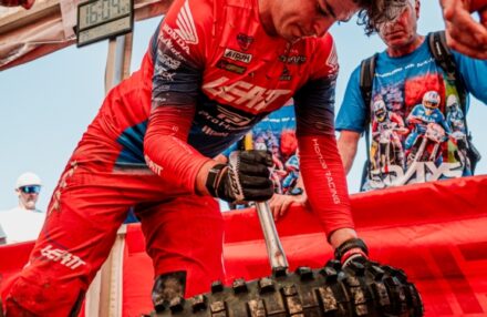 Strong performance and tough conditions at the EnduroGP opener in Custonaci, Sicily. Discover the full photo gallery.