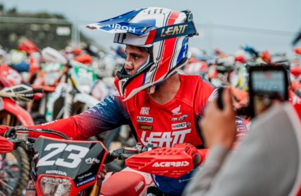 Strong performance and tough conditions at the EnduroGP opener in Custonaci, Sicily. Discover the full photo gallery.