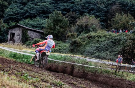Discover the photo gallery of the EnduroGP Italy 2025 in Boario Terme with the Honda RedMoto Racing World Enduro Team in action. All the pictures...