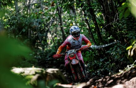 Discover the photo gallery of the EnduroGP Italy 2025 in Boario Terme with the Honda RedMoto Racing World Enduro Team in action. All the pictures...