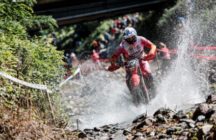 Discover the photo gallery of the EnduroGP Italy 2025 in Boario Terme with the Honda RedMoto Racing World Enduro Team in action. All the pictures...