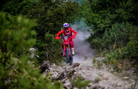 Honda Racing RedMoto Enduro Team concludes the 2025 Enduro Italian Championship with two Vice-Champion titles, thanks to standout performances by Manolo Morettini and Samuele Bernardini in a thrilling season finale.