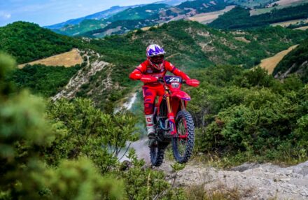 Honda Racing RedMoto Enduro Team concludes the 2025 Enduro Italian Championship with two Vice-Champion titles, thanks to standout performances by Manolo Morettini and Samuele Bernardini in a thrilling season finale.