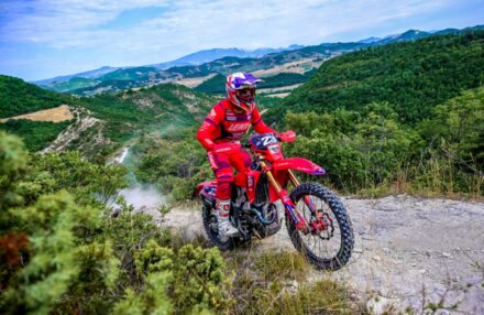 Honda Racing RedMoto Enduro Team concludes the 2025 Enduro Italian Championship with two Vice-Champion titles, thanks to standout performances by Manolo Morettini and Samuele Bernardini in a thrilling season finale.