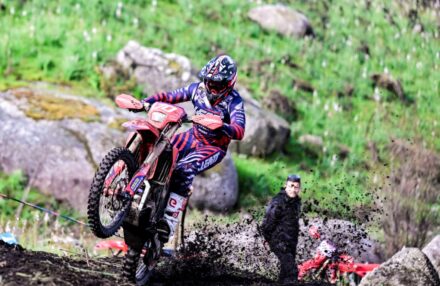 Strong start for Honda Racing RedMoto at EnduroGP Portugal: Holcombe and Bernardini shine, Morettini scores top 10 in his E2 debut.