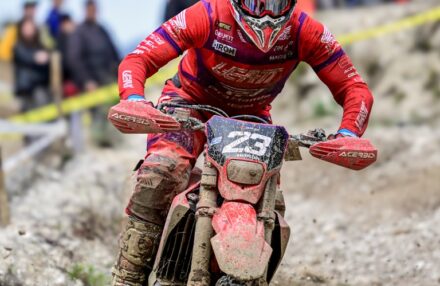 Podium finishes for Holcombe, Bernardini, and Morettini at the 2025 Assoluti d’Italia opener. Explore our gallery of Honda Racing RedMoto Enduro Team in action!