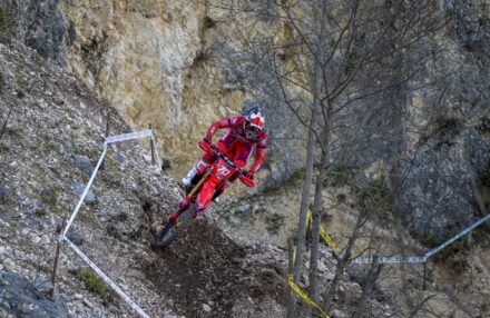 Podium finishes for Holcombe, Bernardini, and Morettini at the 2025 Assoluti d’Italia opener. Explore our gallery of Honda Racing RedMoto Enduro Team in action!