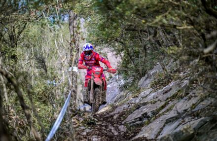 Podium finishes for Holcombe, Bernardini, and Morettini at the 2025 Assoluti d’Italia opener. Explore our gallery of Honda Racing RedMoto Enduro Team in action!