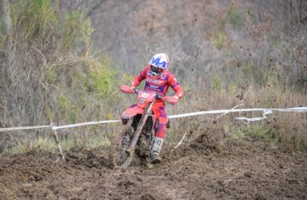 Podium finishes for Holcombe, Bernardini, and Morettini at the 2025 Assoluti d’Italia opener. Explore our gallery of Honda Racing RedMoto Enduro Team in action!