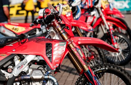 Discover the photo galleries of the Six Days Enduro 2025 in Bergamo: riders, action, and unforgettable moments from the world’s top event.
