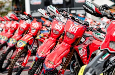 Discover the photo galleries of the Six Days Enduro 2025 in Bergamo: riders, action, and unforgettable moments from the world’s top event.