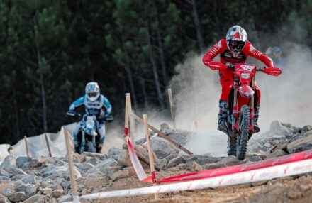 Discover the photo gallery of the EnduroGP Portugal 2025 in Vila de Rei with the Honda RedMoto Racing World Enduro Team in action