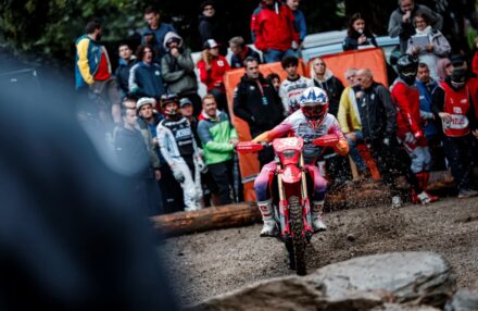 Discover the photo gallery of the EnduroGP Italy 2025 in Boario Terme with the Honda RedMoto Racing World Enduro Team in action. All the pictures...
