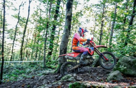 Discover the photo gallery of the EnduroGP Italy 2025 in Boario Terme with the Honda RedMoto Racing World Enduro Team in action. All the pictures...
