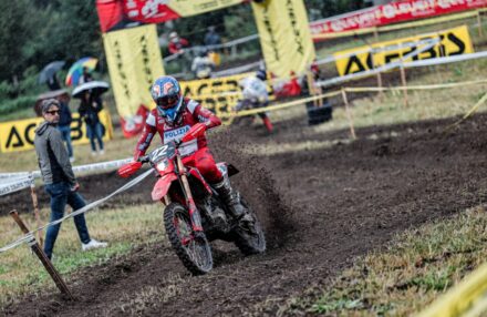 Discover the photo gallery of the EnduroGP Italy 2025 in Boario Terme with the Honda RedMoto Racing World Enduro Team in action. All the pictures...