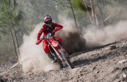 Discover the photo gallery of the EnduroGP Portugal 2025 in Vila de Rei with the Honda RedMoto Racing World Enduro Team in action