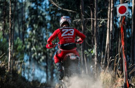 Discover the photo gallery of the EnduroGP Portugal 2025 in Vila de Rei with the Honda RedMoto Racing World Enduro Team in action