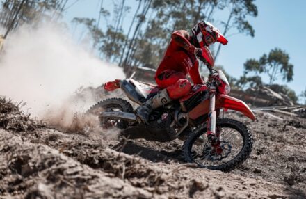 Discover the photo gallery of the EnduroGP Portugal 2025 in Vila de Rei with the Honda RedMoto Racing World Enduro Team in action